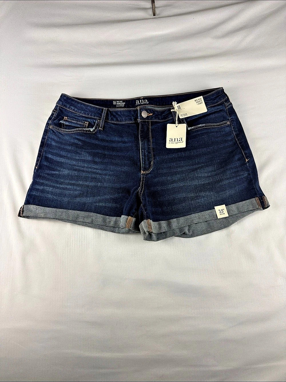 a.n.a Mid Rise Shortie Denim Shorts Women’s 18 NWT 3.5” Inseam